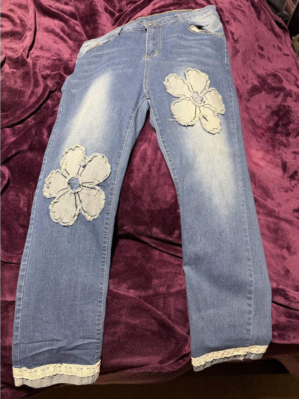 Blue Floral Daisy Appliqué Women’s Jeans size 1XL